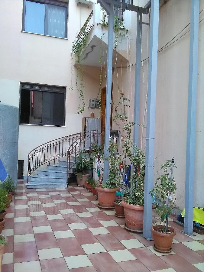 Vila Sula Guesthouse Durrës Exterior foto